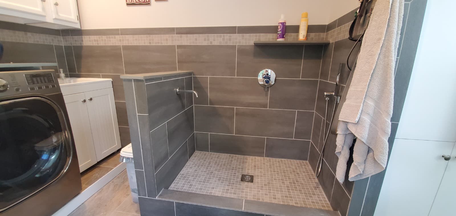 Bathroom remodeling project by Altamirano LLC