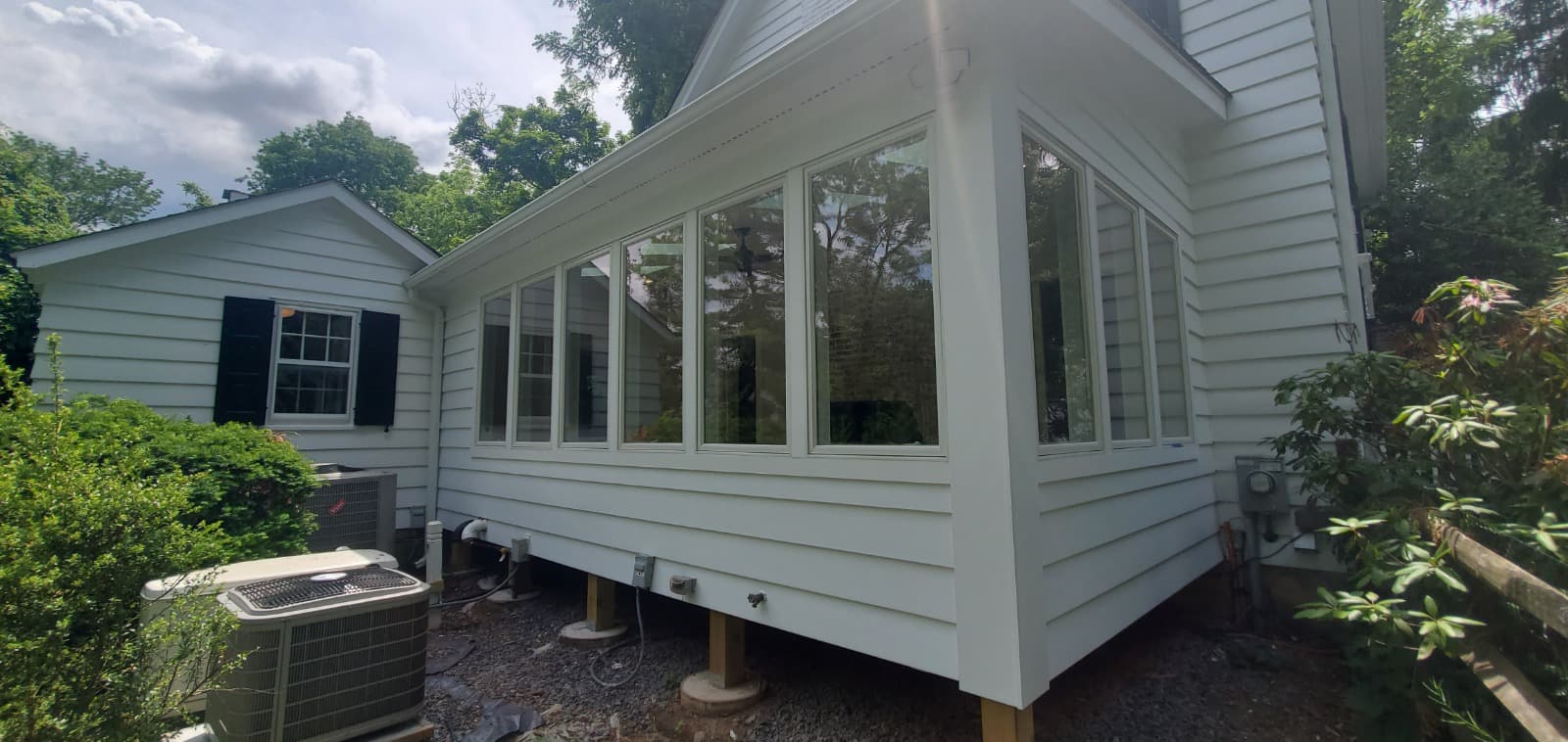 Custom home build and addition by Altamirano LLC